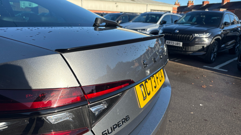 Skoda Superb 2.0 TDI CR Sport Line Plus 5dr DSG Diesel Hatchback